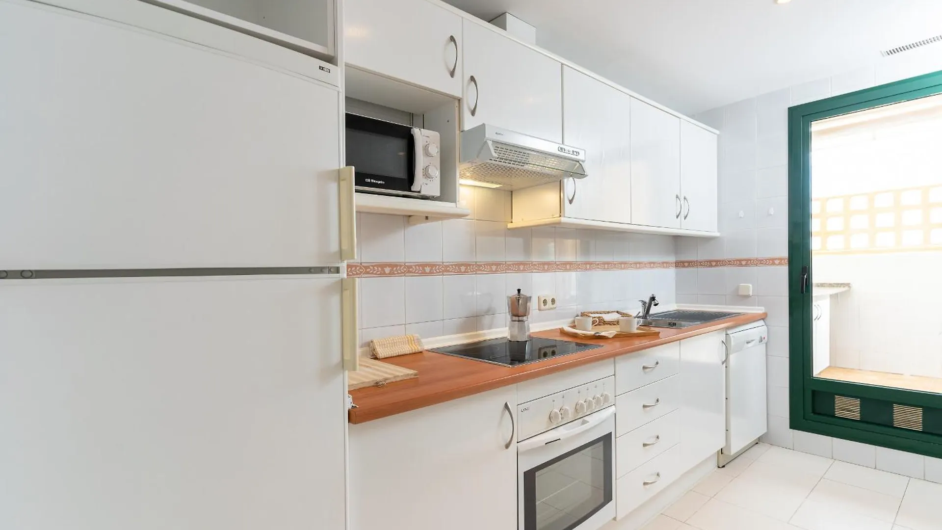 Monko Macadamia Apartment Benalmadena 0*,