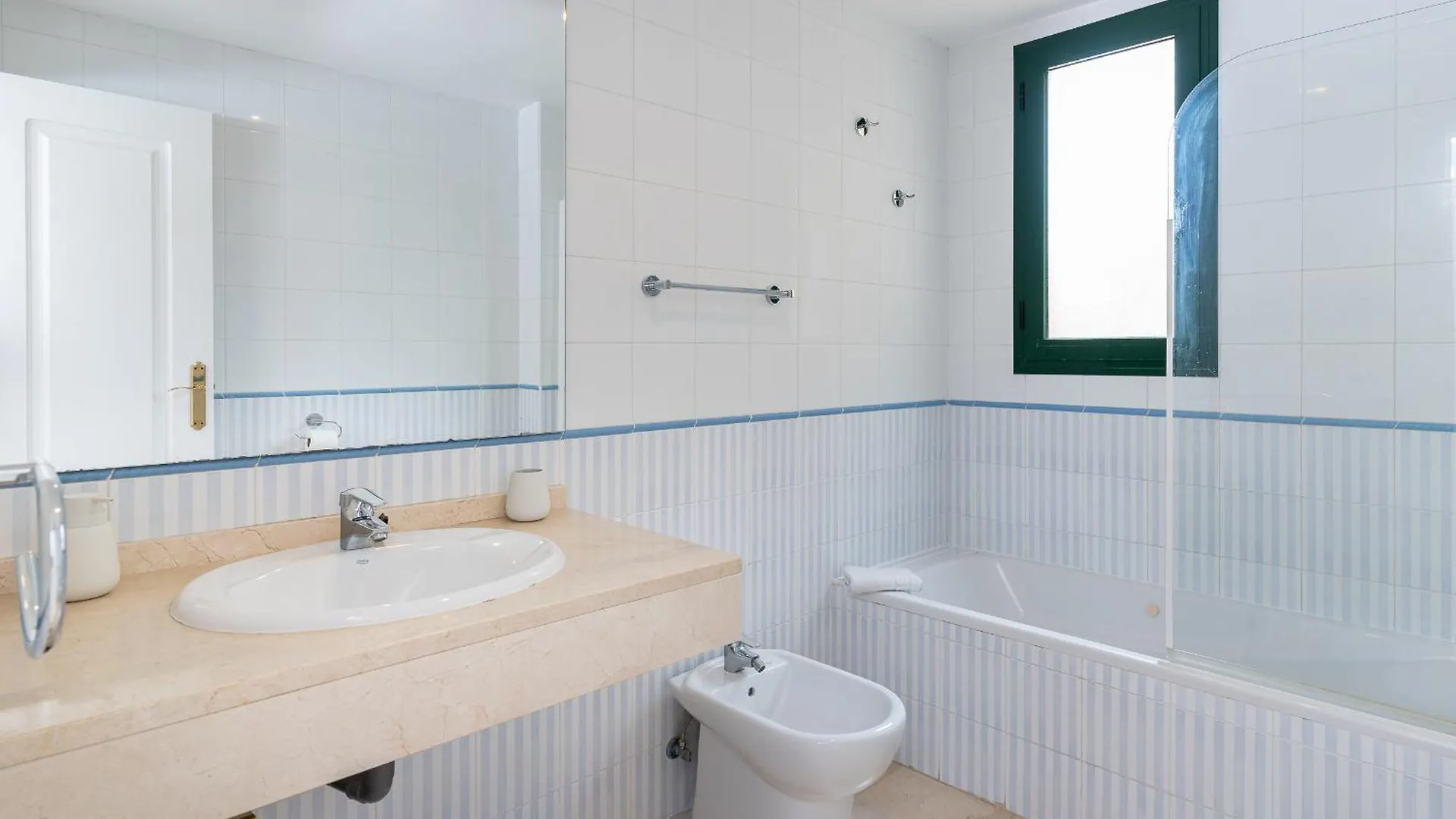 Monko Macadamia Apartment Benalmadena 0*,  Spain